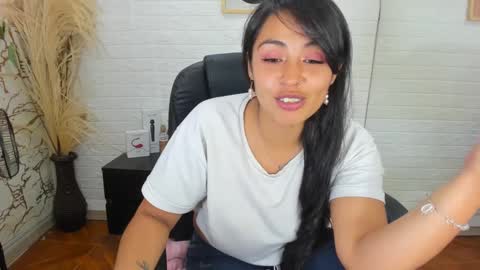 Snapshot of ahisha09 chatting on 02.13.25 Ahisha online show from 02.13.25