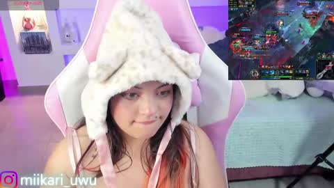 Snapshot of ahri_elderwood chatting on 02.13.25 Ahri help me get to 100 online show from 02.13.25