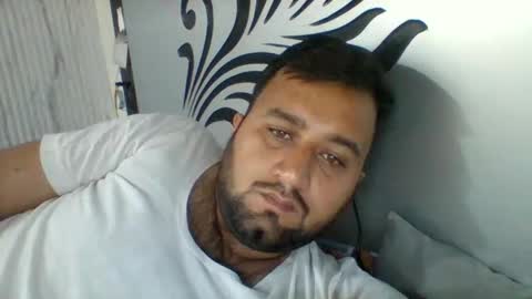 Snapshot of ahtisham118 chatting on 10.15.25 ahtisham118 online show from 10.15.25