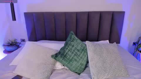 ailanacortes online show from 11.28.25