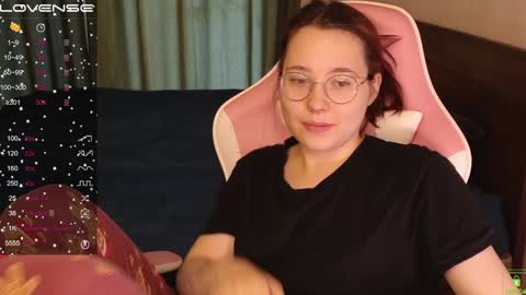 Snapshot of airyhill chatting on 12.18.24 airyhill online show from 12.18.24