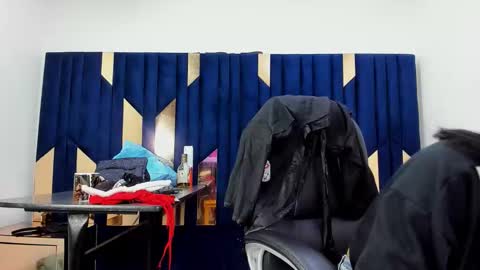 Aisha online show from 11.20.25