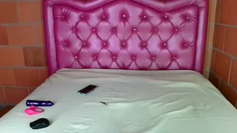 aisha koswell3 online show from 09.14.25