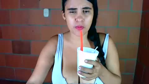 aisha koswell3 online show from 11.28.25