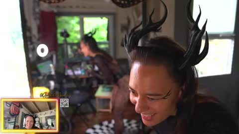 Snapshot of aishathemermaid chatting on 03.02.25 Aisha the Mermaid online show from 03.02.25