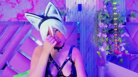 Snapshot of akane_hikari_ chatting on 10.10.25 akane hikari  online show from 10.10.25