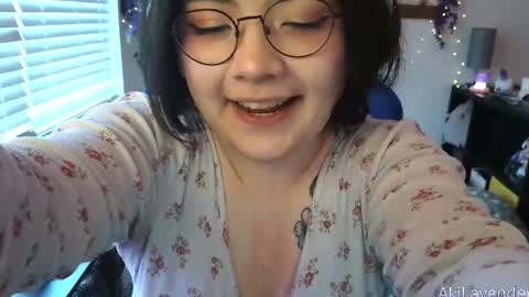 Aki . online show from 10.15.25