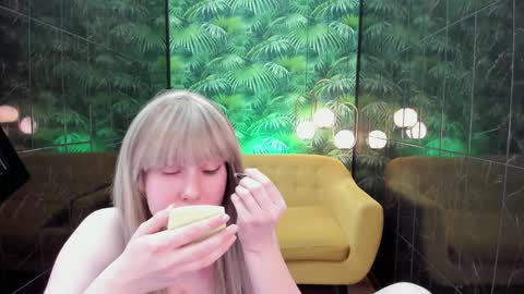 Alana online show from 01.12.25