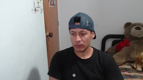 Snapshot of alann_snow chatting on 10.27.25 Alann online show from 10.27.25