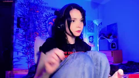 alaska_chan_ online show from 02.18.25