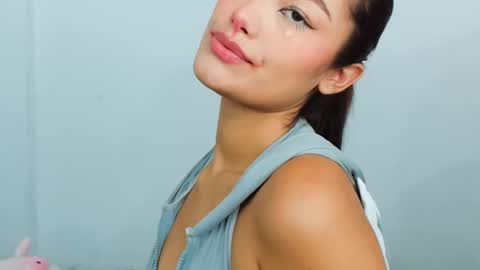 Snapshot of alasska_18 chatting on 10.17.25 alasska_18 online show from 10.17.25