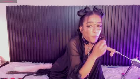 Snapshot of aleja__slav3 chatting on 01.28.25 aleja__slav3 online show from 01.28.25