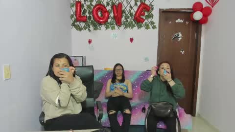 Snapshot of alejita_smithh chatting on 03.07.25 zoe and Kataleya online show from 03.07.25