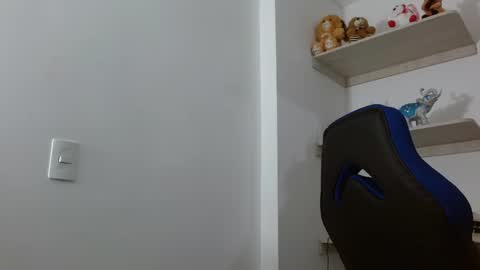 Snapshot of alejo_hot23 chatting on 12.03.24 David online show from 12.03.24