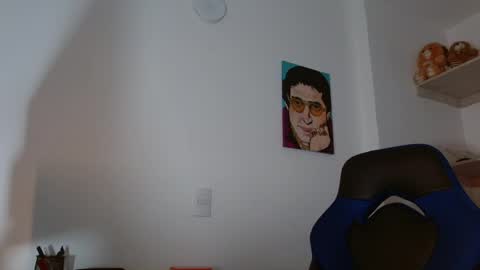 Snapshot of alejo_hot23 chatting on 01.23.25 David online show from 01.23.25