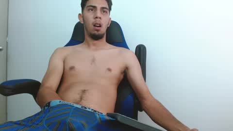 Snapshot of alejo_hot23 chatting on 02.13.25 David online show from 02.13.25