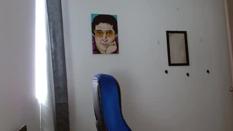 Snapshot of alejo_hot23 chatting on 10.18.25 David online show from 10.18.25