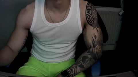 Snapshot of alejoduarte16 chatting on 11.16.25 alejoduarte16 online show from 11.16.25