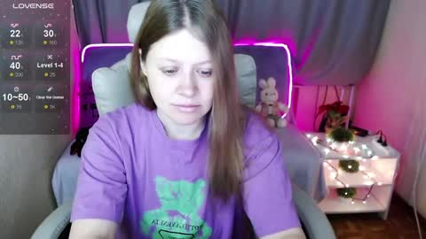 Snapshot of alekasamui chatting on 01.06.25 Aleksa online show from 01.06.25