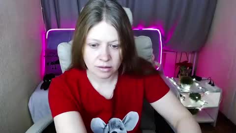 Snapshot of alekasamui chatting on 02.17.25 Aleksa online show from 02.17.25