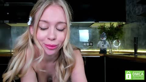 Snapshot of aleksa_cutie chatting on 01.03.25 Next stream - 2 dec -  online show from 01.03.25
