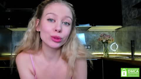 Snapshot of aleksa_cutie chatting on 01.21.25 Next stream - 2 dec -  online show from 01.21.25