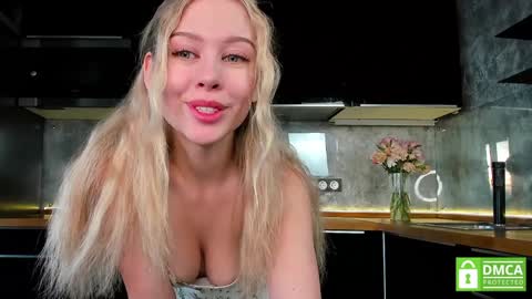 Snapshot of aleksa_cutie chatting on 01.23.25 Next stream - 2 dec -  online show from 01.23.25