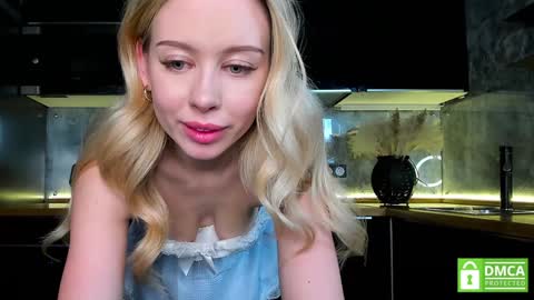 Snapshot of aleksa_cutie chatting on 01.25.25 Next stream - 2 dec -  online show from 01.25.25