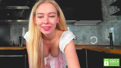 Snapshot of aleksa_cutie chatting on 09.14.25 Next stream - 2 dec -  online show from 09.14.25