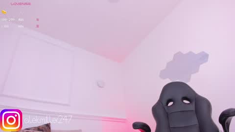 Snapshot of aleksandra_miller chatting on 01.06.25 Aleksandra online show from 01.06.25