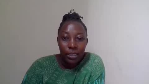 Snapshot of alesha_ chatting on 01.19.25 Noreen Kennth and Emilly online show from 01.19.25
