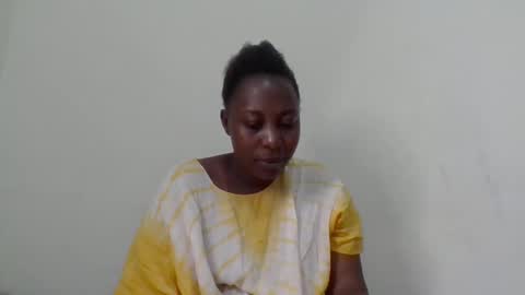 Snapshot of alesha_ chatting on 01.28.25 Noreen Kennth and Emilly online show from 01.28.25