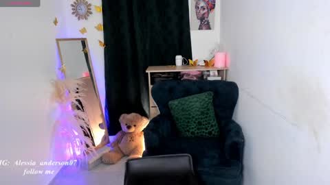 Snapshot of alessia_anderson07 chatting on 01.25.25 Yy online show from 01.25.25