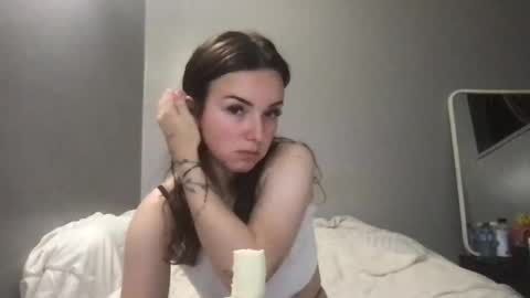 Snapshot of alessiasnow chatting on 11.15.25 Alessia Snow online show from 11.15.25