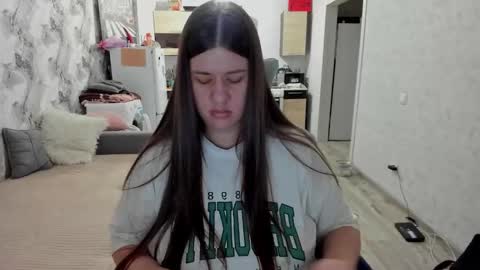 Aletta Oushen online show from 11.15.25