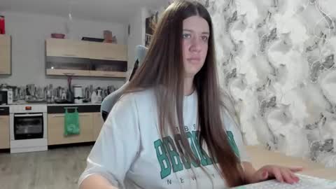 Aletta Oushen online show from 11.18.25