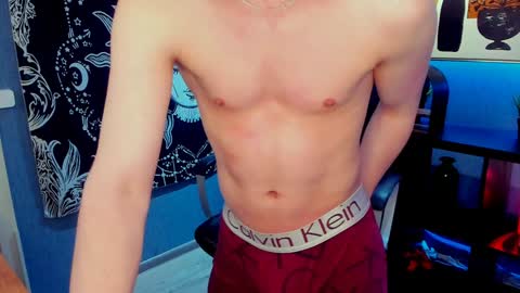 Snapshot of alex__sweet chatting on 12.14.24 your Alex online show from 12.14.24