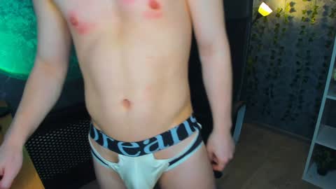 Snapshot of alex__sweet chatting on 01.31.25 your Alex online show from 01.31.25
