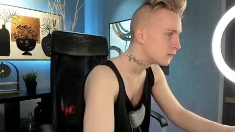 Snapshot of alex__sweet chatting on 03.02.25 your Alex online show from 03.02.25