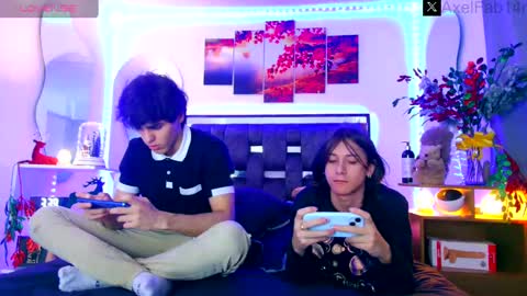 Snapshot of alex_and_fabian chatting on 12.07.24 sneider online show from 12.07.24