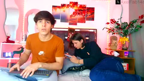 Snapshot of alex_and_fabian chatting on 12.14.24 sneider online show from 12.14.24