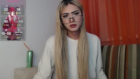 Snapshot of alex_lsf chatting on 10.02.25 CorneliaLia inst online show from 10.02.25