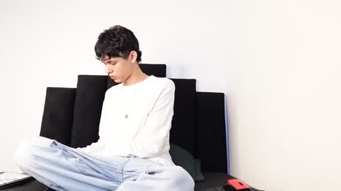 alex_mark_ online show from 10.21.25