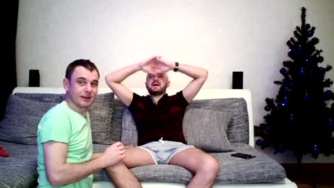 Snapshot of alex_tobey chatting on 01.10.25 Alex and Tobey online show from 01.10.25