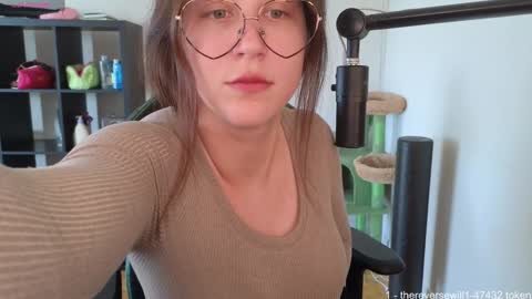 Snapshot of alexa_dream chatting on 10.02.25 dont be afraid to click social media link its working just click on that online show from 10.02.25
