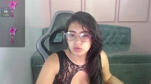 Snapshot of alexa_romero_t chatting on 09.24.25 Alexandra online show from 09.24.25