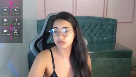 Snapshot of alexa_romero_t chatting on 10.06.25 Alexandra online show from 10.06.25