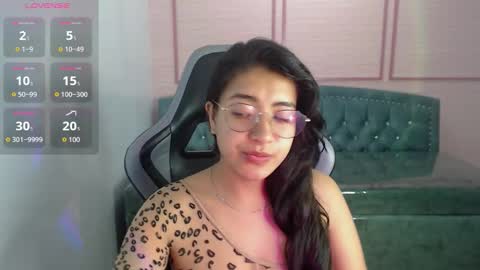 Snapshot of alexa_romero_t chatting on 10.08.25 Alexandra online show from 10.08.25