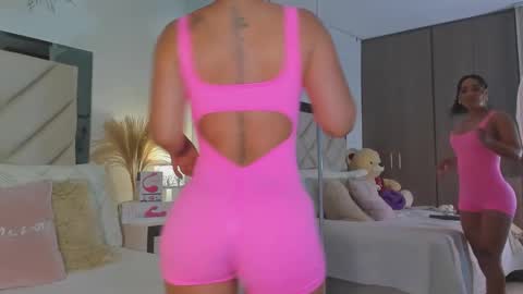 Snapshot of alexa_tobar chatting on 02.24.25 alexa_tobar online show from 02.24.25