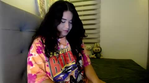 Snapshot of alexablue111 chatting on 09.30.25 Alexa blue online show from 09.30.25